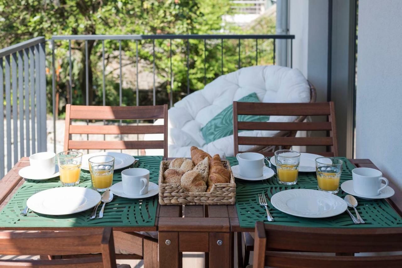 Lovelystay - Downtown Balcony Apartment With Free Parking OOporto Esterno foto